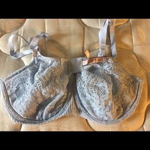Victoria’s Secret Dream Angels Push-Up Bra - Lace